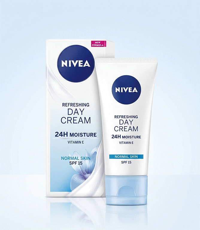 NIVEA Refreshing Day Cream SPF 15 for Normal Skin 50ml